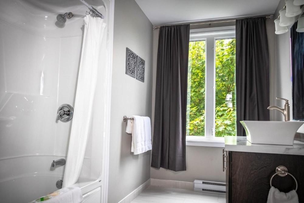 Newfound Inn & Suites Topsail Екстер'єр фото